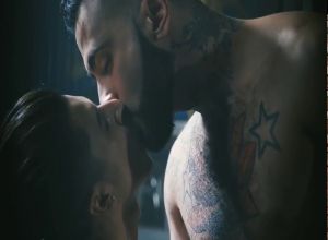 Секс с геем баркером на крутом мотоцикле